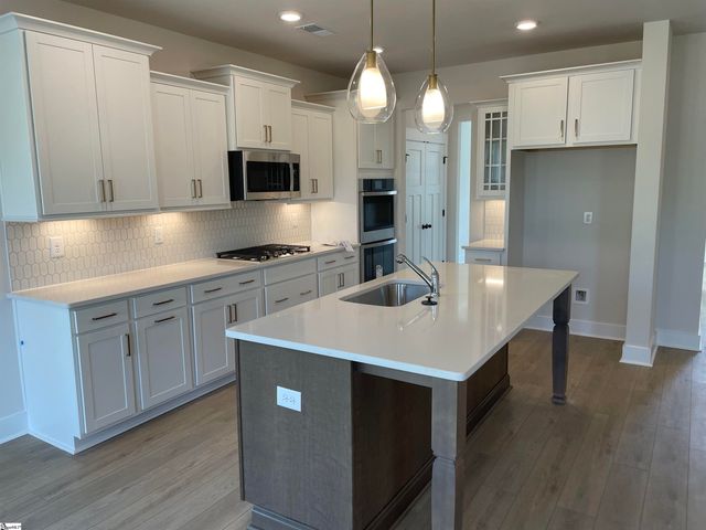 105 Avocado Court, Simpsonville, SC 29681