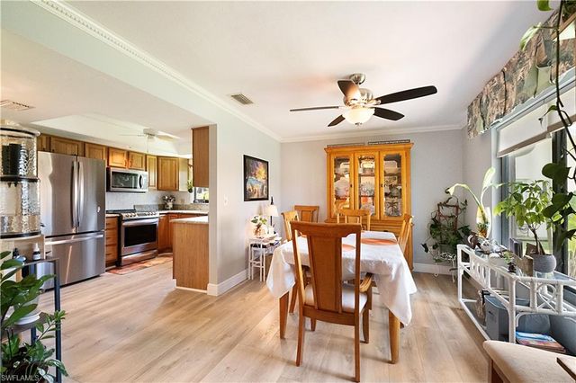 104 Brittany CT, Naples, FL 34112