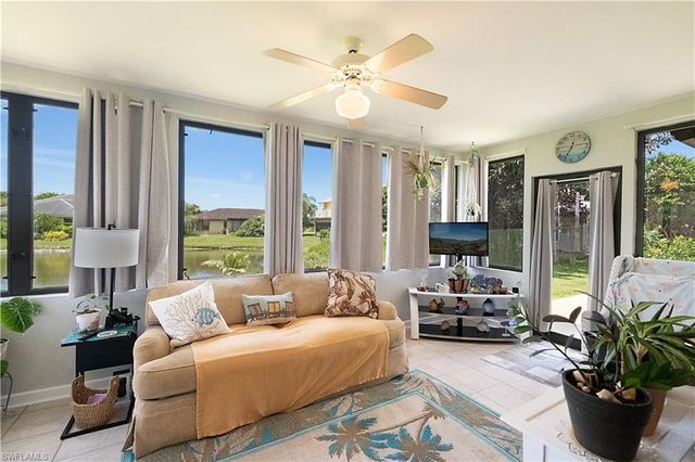 104 Brittany CT, Naples, FL 34112