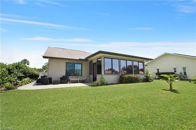 104 Brittany CT, Naples, FL 34112