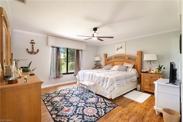 104 Brittany CT, Naples, FL 34112