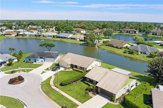 104 Brittany CT, Naples, FL 34112