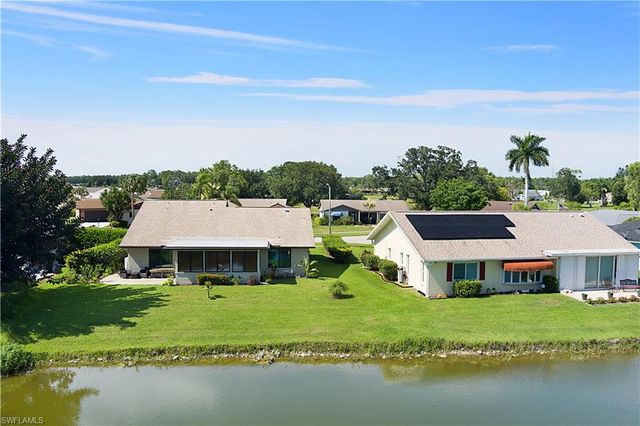 104 Brittany CT, Naples, FL 34112