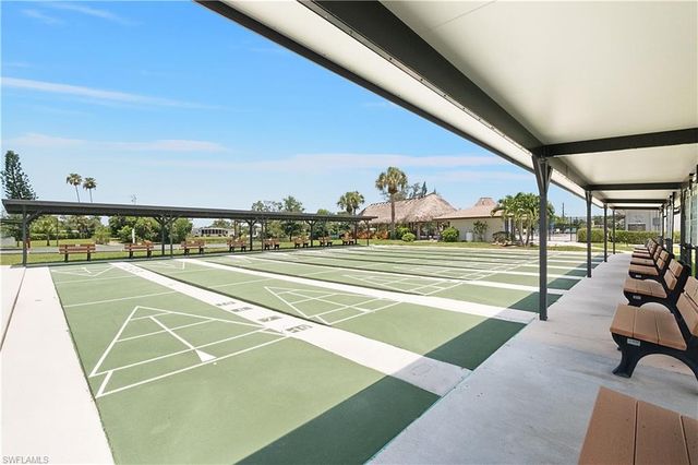 104 Brittany CT, Naples, FL 34112