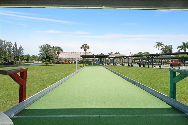 104 Brittany CT, Naples, FL 34112