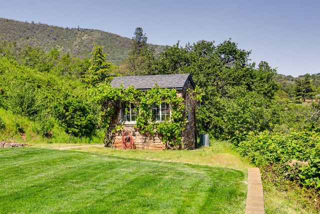 1678 Ashland Mine Road, Ashland, OR 97520