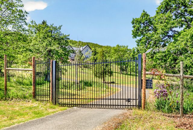 1678 Ashland Mine Road, Ashland, OR 97520