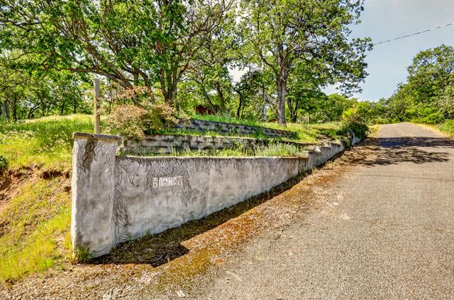 1678 Ashland Mine Road, Ashland, OR 97520