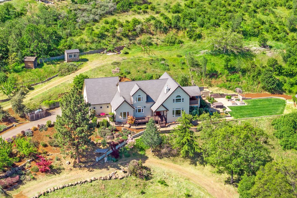 1678 Ashland Mine Road, Ashland, OR 97520