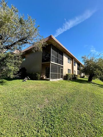 439 Lakeview Dr 106, Weston, FL 33326