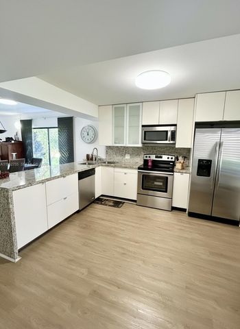 439 Lakeview Dr 106, Weston, FL 33326