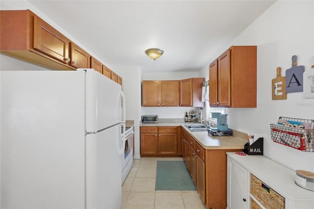 516 LAND O LAKES CT, Deland, FL 32724