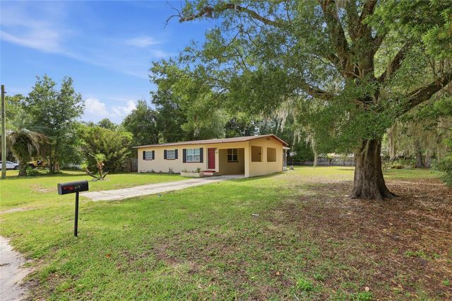 516 LAND O LAKES CT, Deland, FL 32724