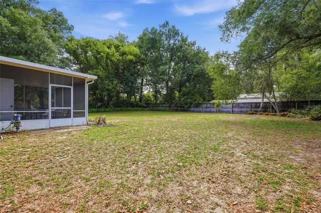 516 LAND O LAKES CT, Deland, FL 32724