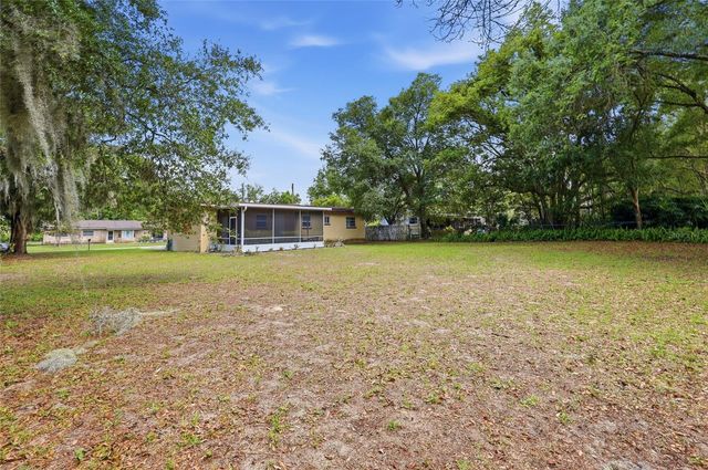 516 LAND O LAKES CT, Deland, FL 32724