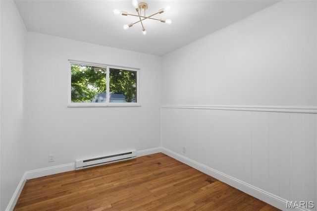 2720 Lakeport Drive, Maryland Heights, MO 63043