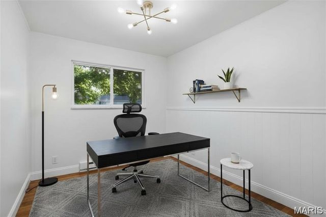 2720 Lakeport Drive, Maryland Heights, MO 63043