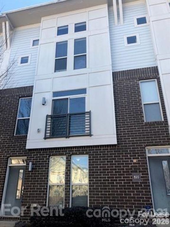 951 Warren Burgess Lane, Charlotte, NC 28205