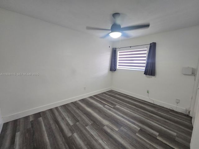 635 W 31st St, Hialeah, FL 33012