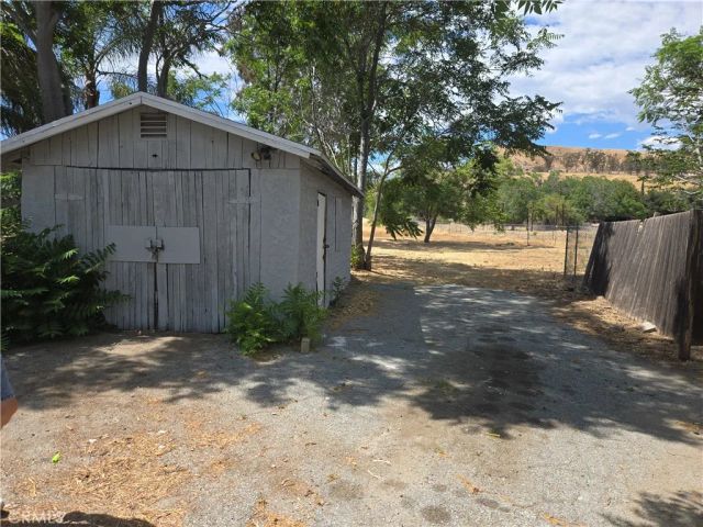 619 W GILMAN, Banning, CA 92220