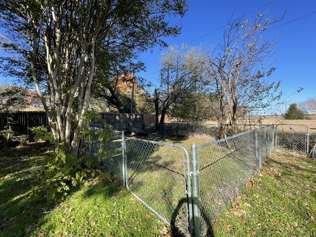 113 Deerwood Lane, Waxahachie, TX 75165