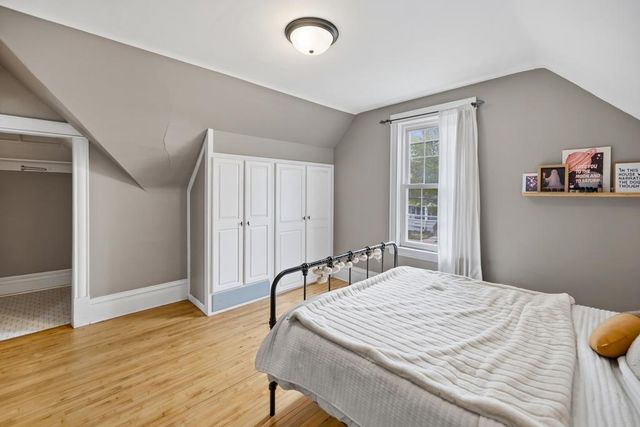 879 Charles Avenue, Saint Paul, MN 55104