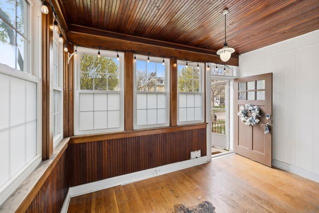 879 Charles Avenue, Saint Paul, MN 55104