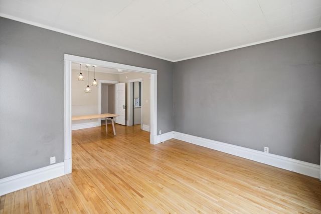 879 Charles Avenue, Saint Paul, MN 55104