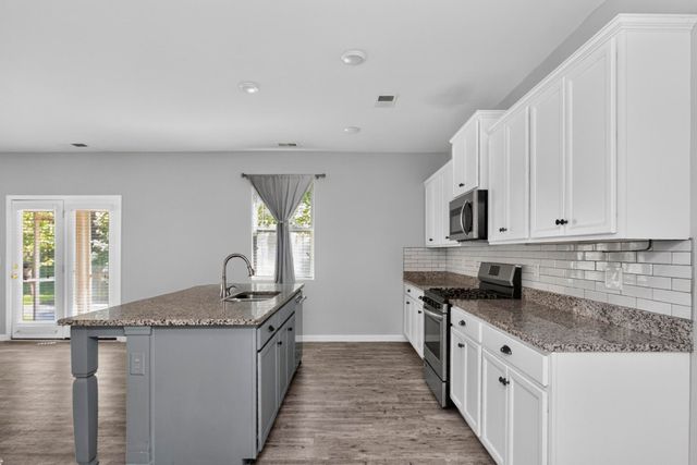 204 Princeton Dr, Lebanon, TN 37087