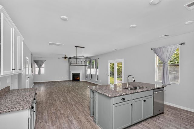 204 Princeton Dr, Lebanon, TN 37087