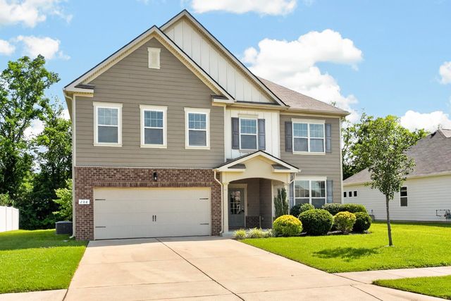 204 Princeton Dr, Lebanon, TN 37087