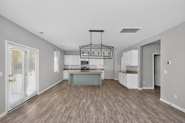 204 Princeton Dr, Lebanon, TN 37087