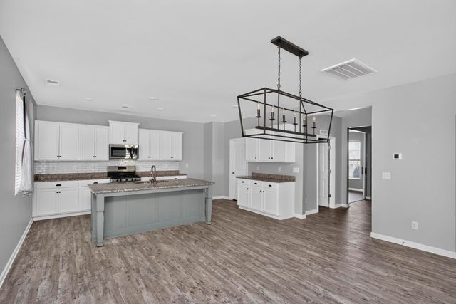 204 Princeton Dr, Lebanon, TN 37087