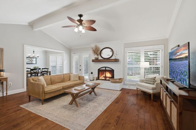 258 Creekside Lane, Coppell, TX 75019