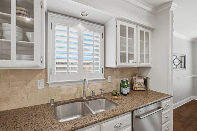 258 Creekside Lane, Coppell, TX 75019