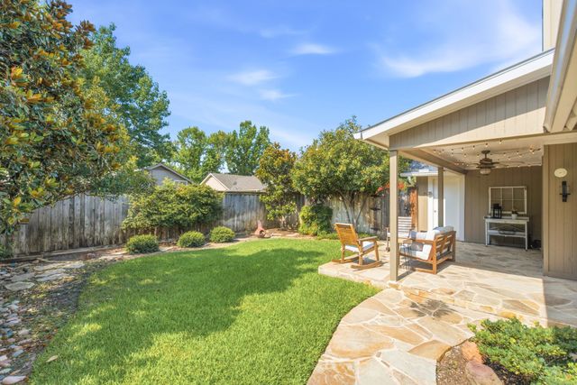 258 Creekside Lane, Coppell, TX 75019