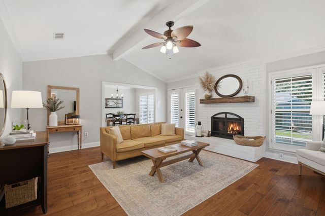 258 Creekside Lane, Coppell, TX 75019