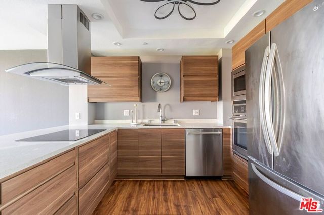 880 W 1st Street 712, Los Angeles, CA 90012