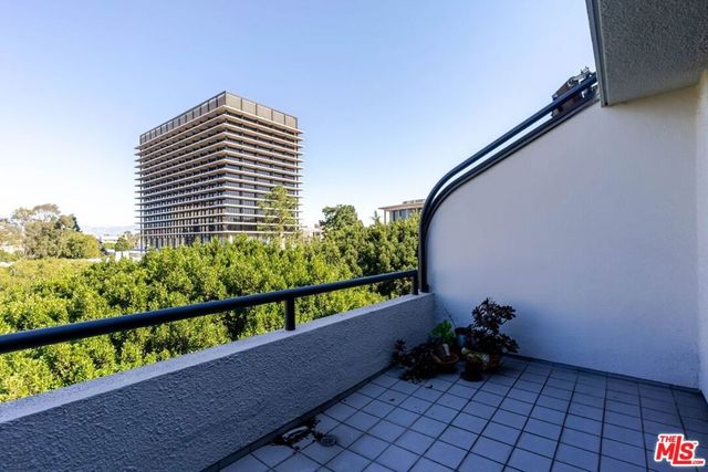 880 W 1st Street 712, Los Angeles, CA 90012