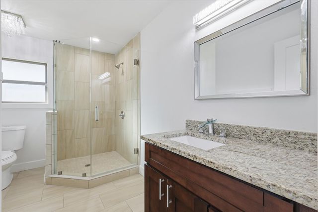 6207 Royal Lane, Dallas, TX 75230