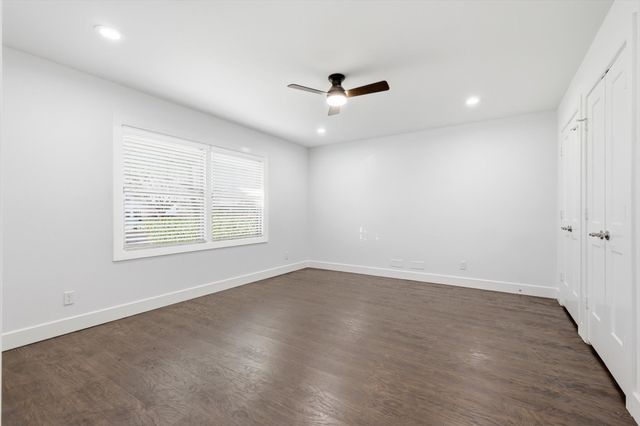 6207 Royal Lane, Dallas, TX 75230