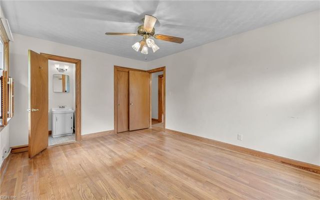 304 Sarazen DR, Portsmouth, VA 23701