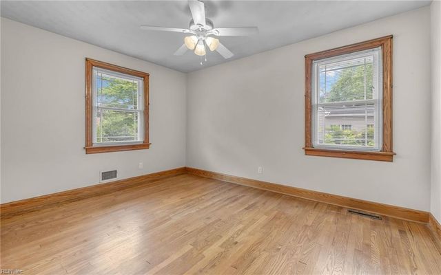 304 Sarazen DR, Portsmouth, VA 23701