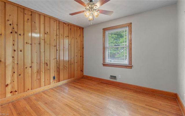 304 Sarazen DR, Portsmouth, VA 23701
