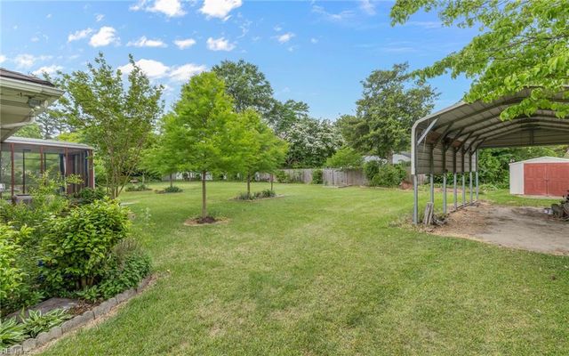 304 Sarazen DR, Portsmouth, VA 23701