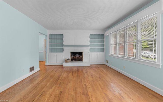 304 Sarazen DR, Portsmouth, VA 23701