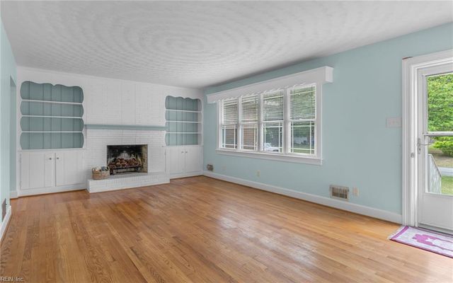 304 Sarazen DR, Portsmouth, VA 23701