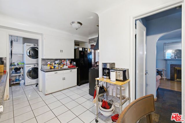 3237 W 74th Street, Los Angeles, CA 90043