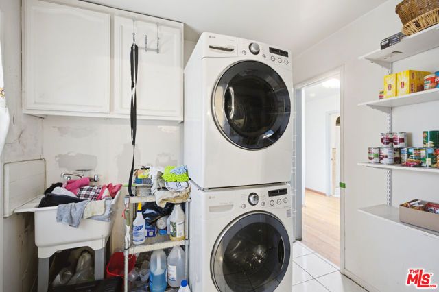 3237 W 74th Street, Los Angeles, CA 90043