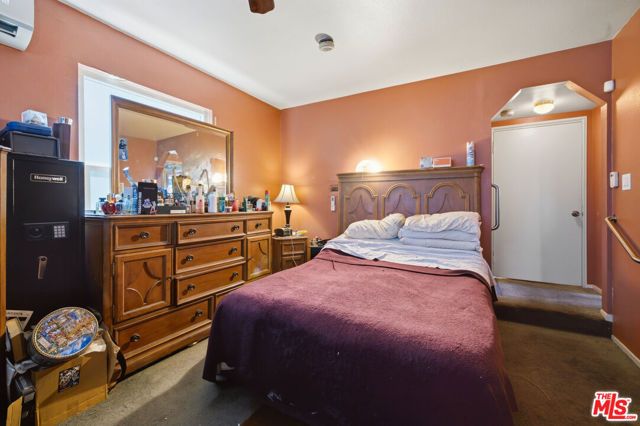3237 W 74th Street, Los Angeles, CA 90043
